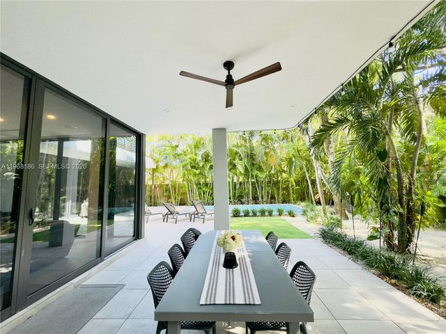 2550 Overbrook St 0, Miami, FL 33133