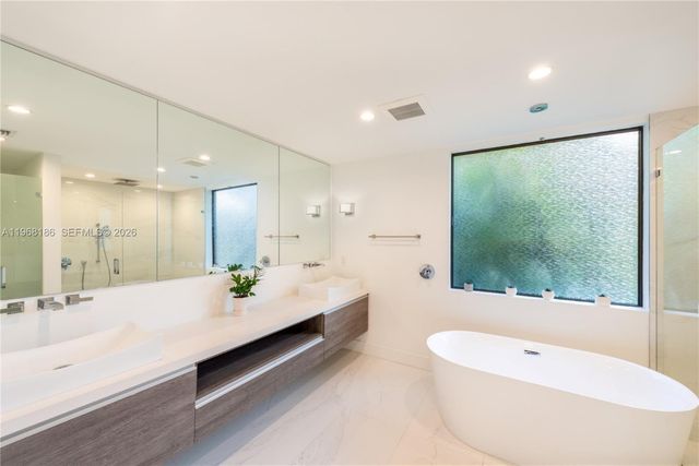 2550 Overbrook St 0, Miami, FL 33133