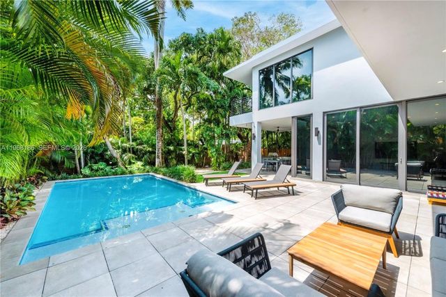 2550 Overbrook St 0, Miami, FL 33133