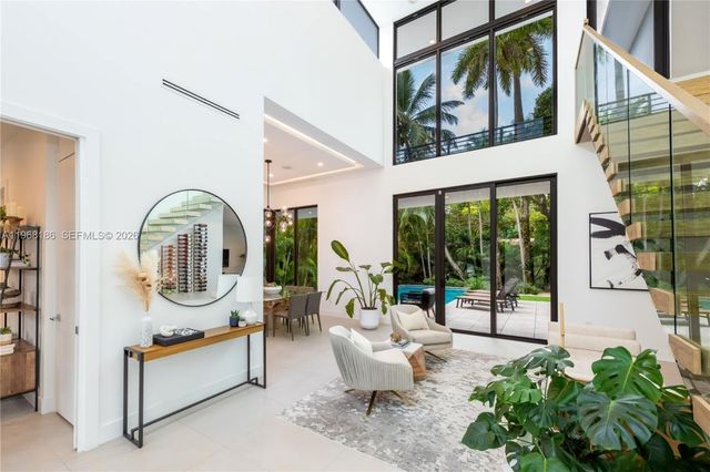 2550 Overbrook St 0, Miami, FL 33133