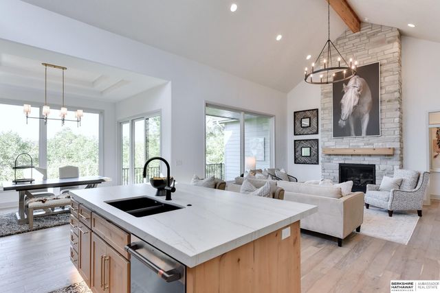 10602 S 126th Court, Papillion, NE 68138