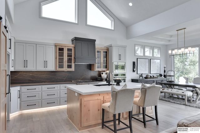 10602 S 126th Court, Papillion, NE 68138