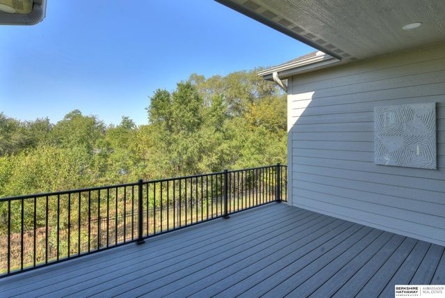 10602 S 126th Court, Papillion, NE 68138