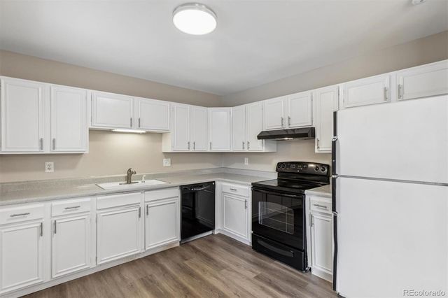 2013 S Yank Way, Lakewood, CO 80228