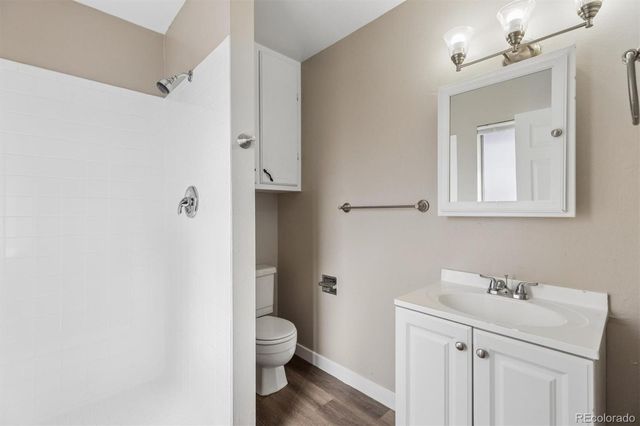 2013 S Yank Way, Lakewood, CO 80228