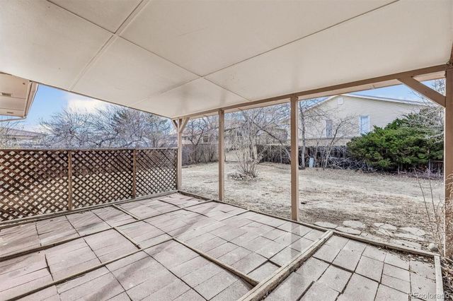 2013 S Yank Way, Lakewood, CO 80228