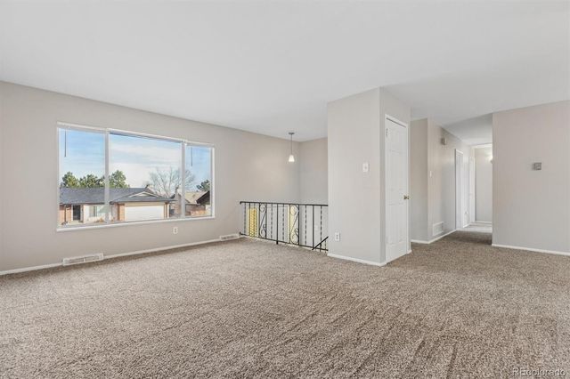 2013 S Yank Way, Lakewood, CO 80228