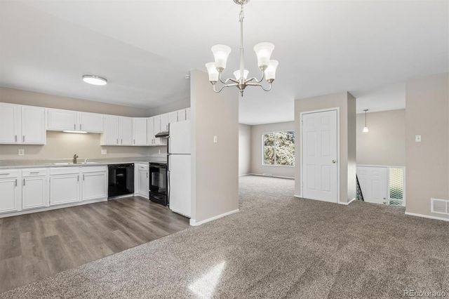 2013 S Yank Way, Lakewood, CO 80228