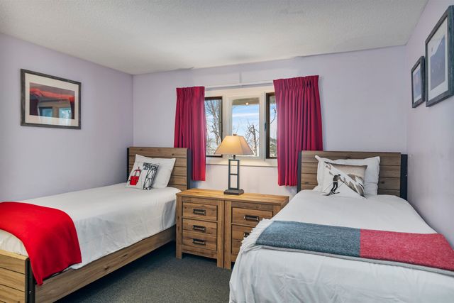 220 Mountainside Drive E203, Stowe, VT 05672