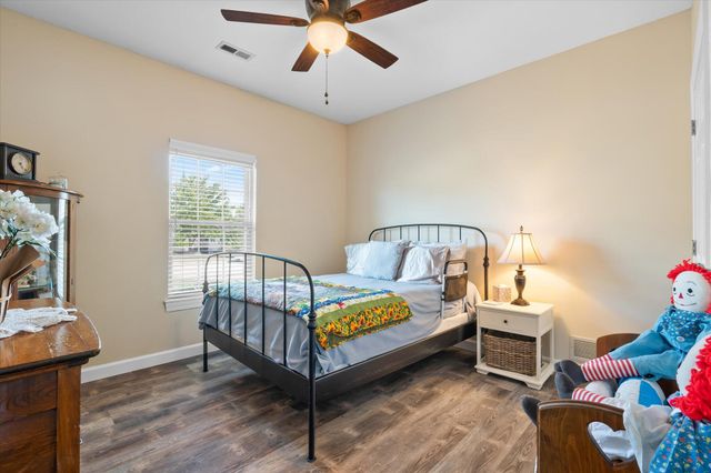 4107 TREETOP LN, Columbia, MO 65202