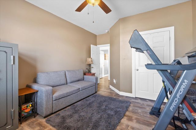 4107 TREETOP LN, Columbia, MO 65202