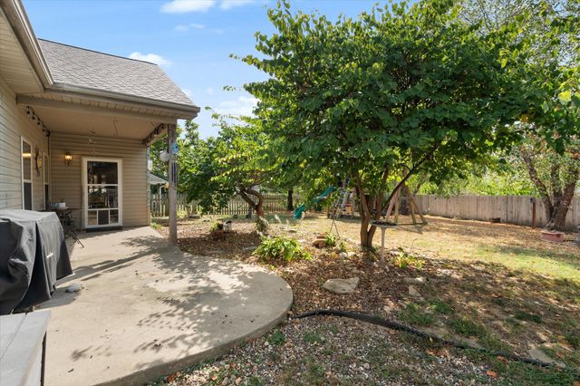 4107 TREETOP LN, Columbia, MO 65202