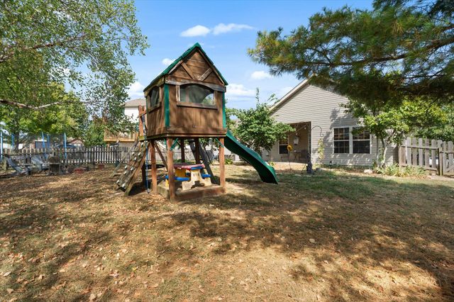 4107 TREETOP LN, Columbia, MO 65202
