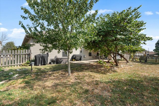 4107 TREETOP LN, Columbia, MO 65202