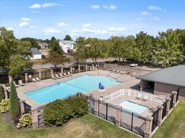 4107 TREETOP LN, Columbia, MO 65202