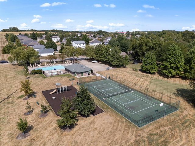 4107 TREETOP LN, Columbia, MO 65202
