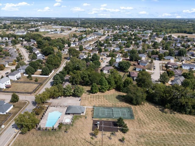 4107 TREETOP LN, Columbia, MO 65202