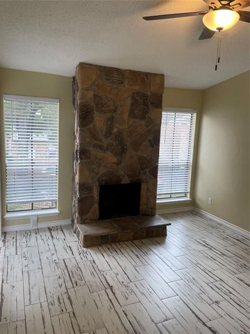 17331 Red Oak Drive 34, Houston, TX 77090
