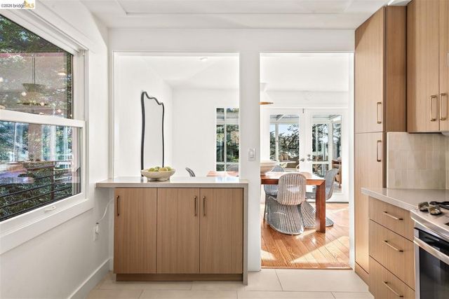 6272 Clive Avenue, Oakland, CA 94611