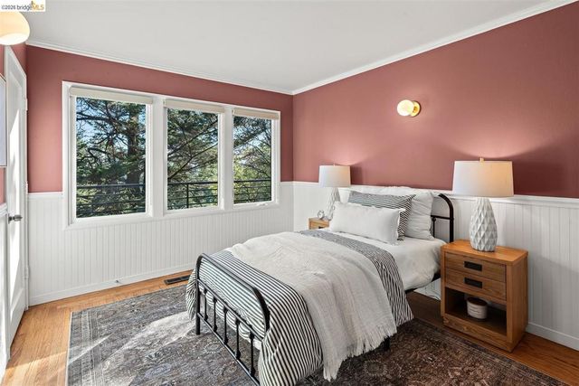 6272 Clive Avenue, Oakland, CA 94611