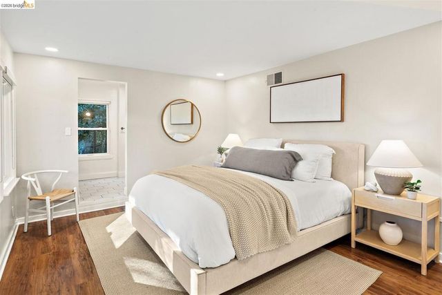 6272 Clive Avenue, Oakland, CA 94611