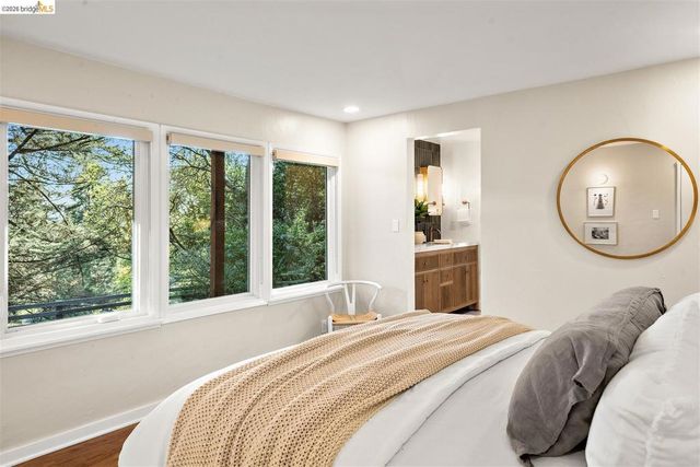 6272 Clive Avenue, Oakland, CA 94611