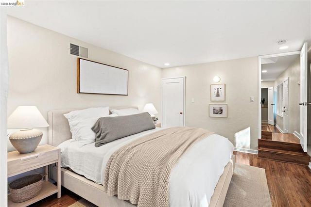 6272 Clive Avenue, Oakland, CA 94611