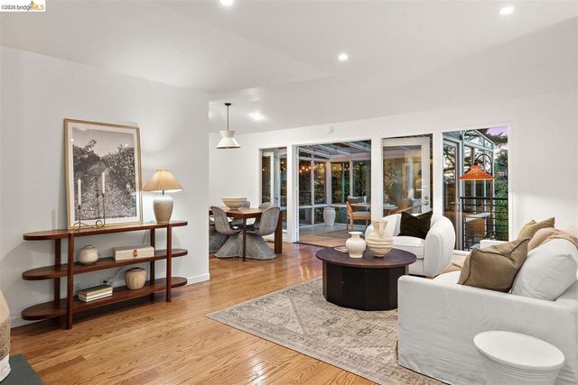 6272 Clive Avenue, Oakland, CA 94611