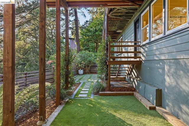 6272 Clive Avenue, Oakland, CA 94611