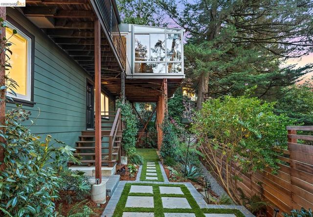 6272 Clive Avenue, Oakland, CA 94611