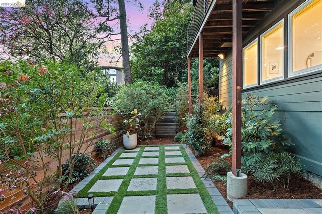 6272 Clive Avenue, Oakland, CA 94611