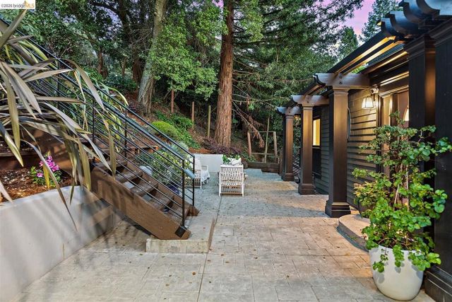 6272 Clive Avenue, Oakland, CA 94611