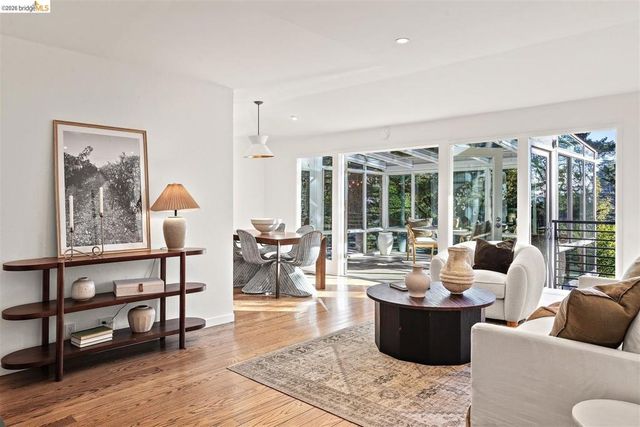 6272 Clive Avenue, Oakland, CA 94611