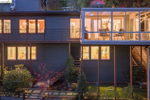 6272 Clive Avenue, Oakland, CA 94611