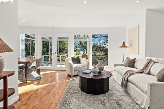 6272 Clive Avenue, Oakland, CA 94611