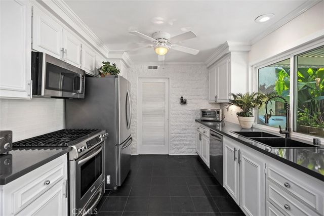 14342 Suffolk, Westminster, CA 92683