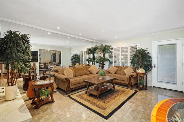 14342 Suffolk, Westminster, CA 92683