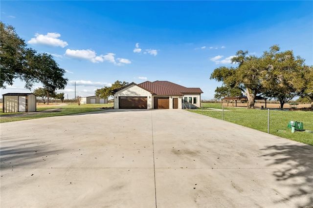 3128 Old St. Marys Road, Beeville, TX 78102