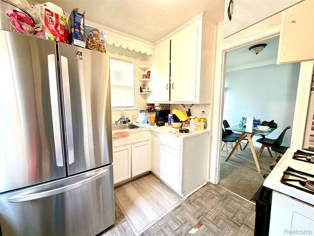 15480 Meyers Road, Detroit, MI 48227