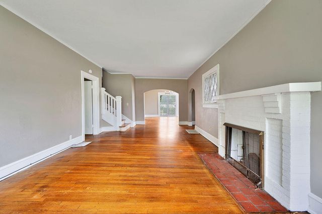 2325 E 03rd Street, Chattanooga, TN 37404