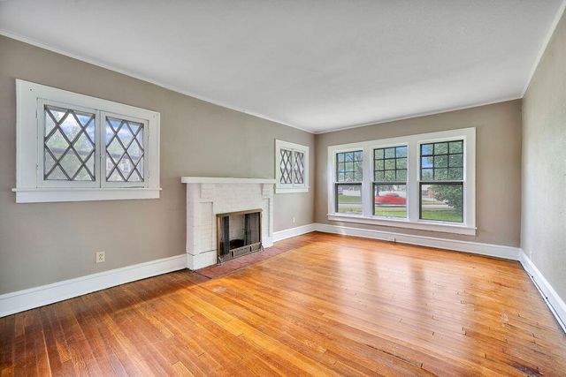 2325 E 03rd Street, Chattanooga, TN 37404