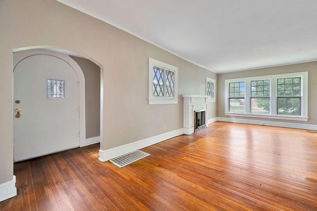 2325 E 03rd Street, Chattanooga, TN 37404