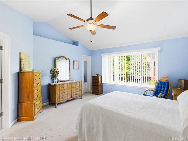 57196 Copper Creek Drive W, Washington Township, MI 48094