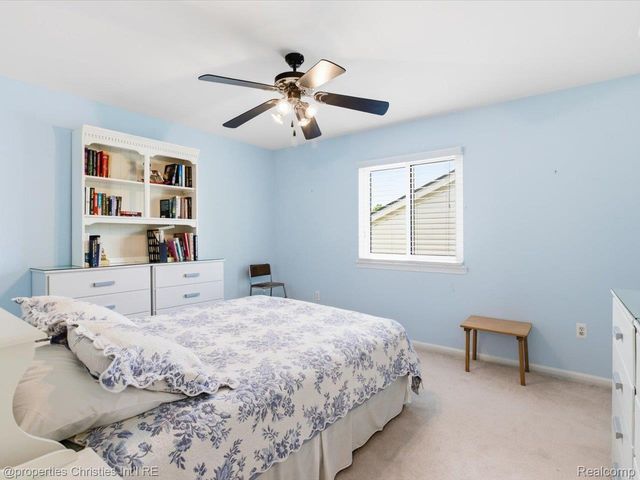 57196 Copper Creek Drive W, Washington Township, MI 48094
