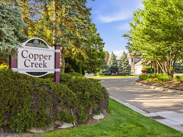 57196 Copper Creek Drive W, Washington Township, MI 48094