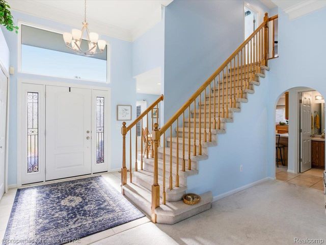57196 Copper Creek Drive W, Washington Township, MI 48094