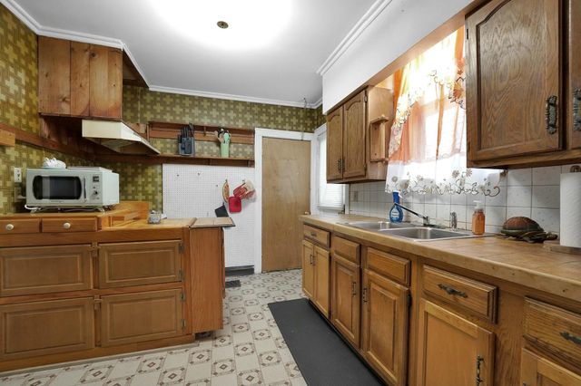 2533 Sullivant Avenue, Columbus, OH 43204