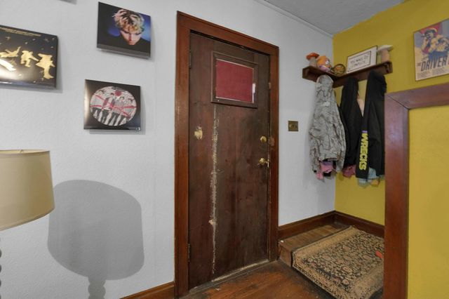 2533 Sullivant Avenue, Columbus, OH 43204