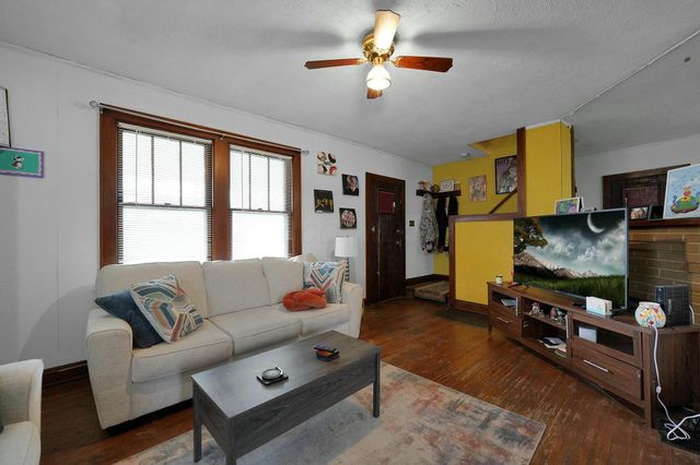 2533 Sullivant Avenue, Columbus, OH 43204