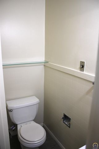 2632-2634 SE Adams St, Topeka, KS 66605